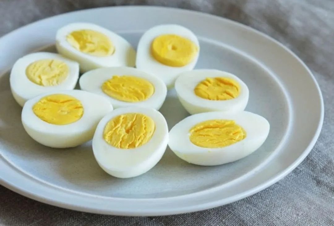 🥚 What Happens When You Eat More Than 7 Eggs a Week? You Might Not Expect This!